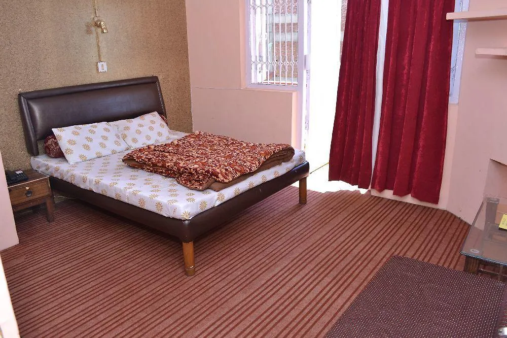 Hotel Nagsons Shimla 2*,  India
